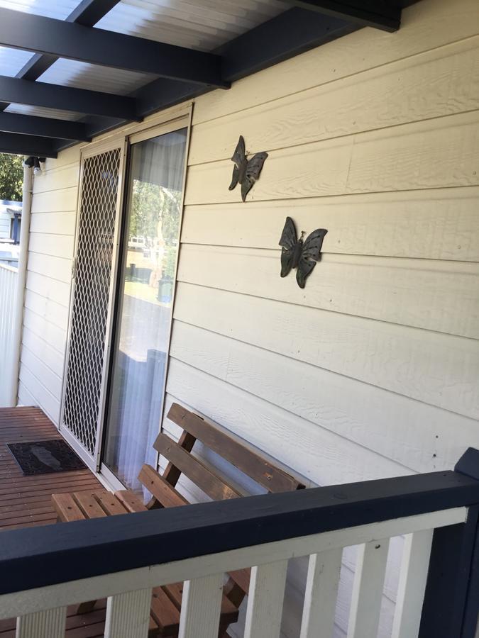 Millicent Lakeside Caravan Park Hotell Exteriör bild